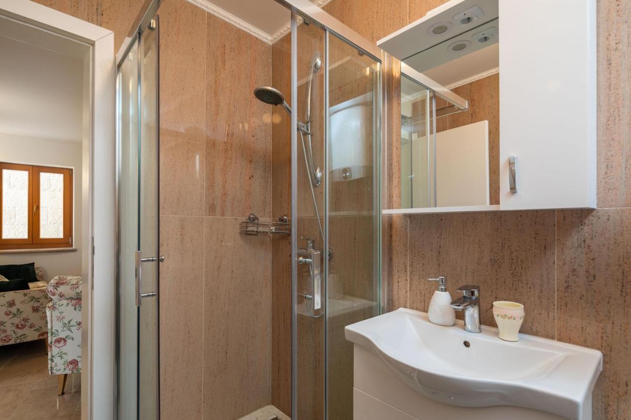 Luxury Stone Nevija 2022 Private *