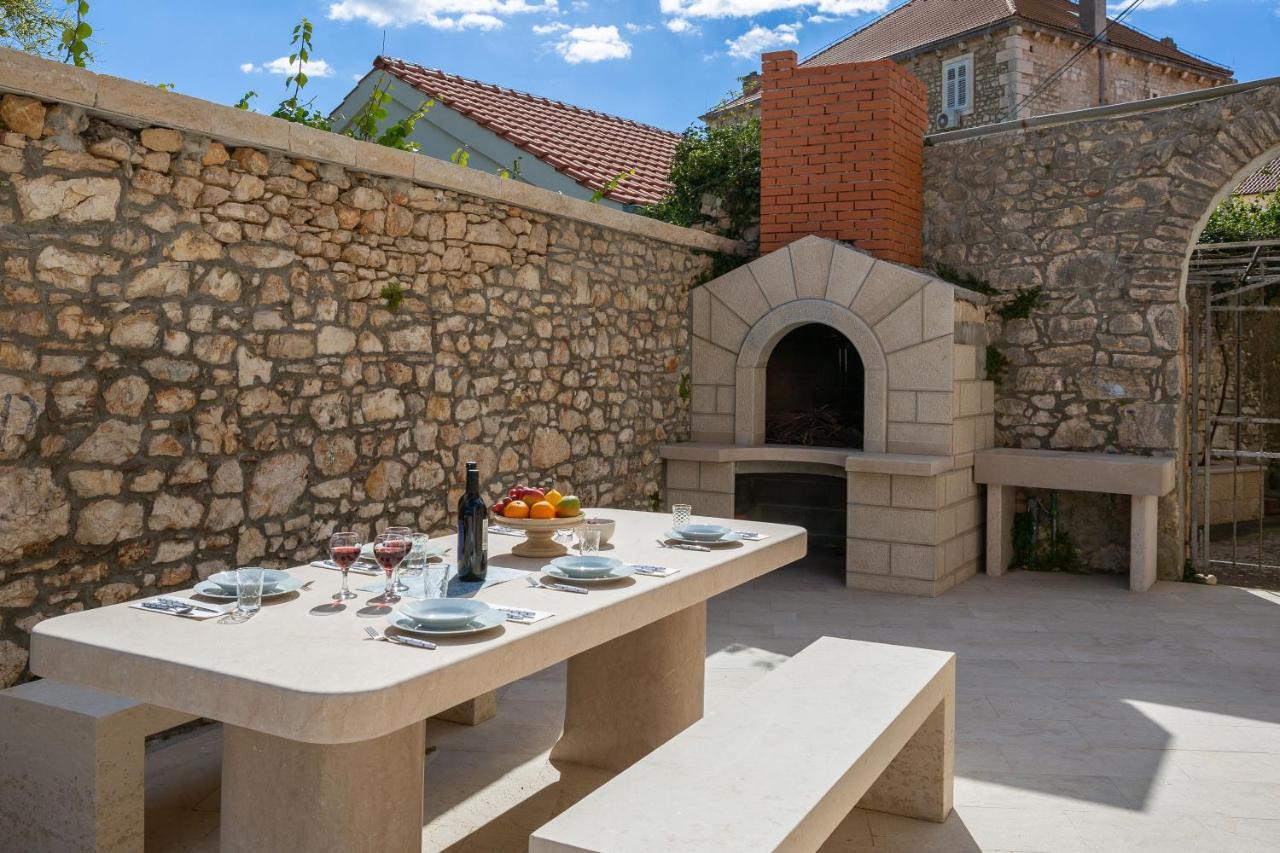 Luxury Stone Nevija 2022 Private Milna (Brac)