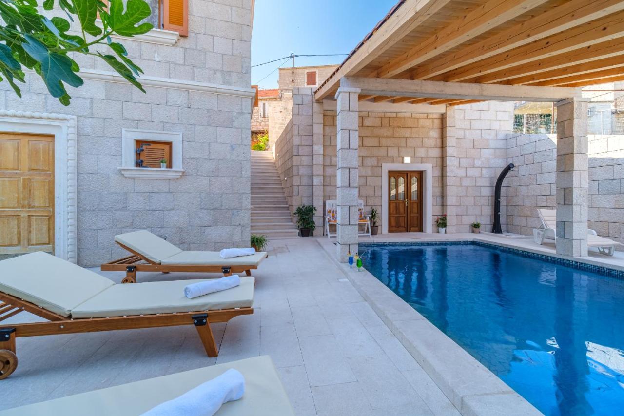 Villa Luxury Stone Nevija 2022 Private Milna (Brac)