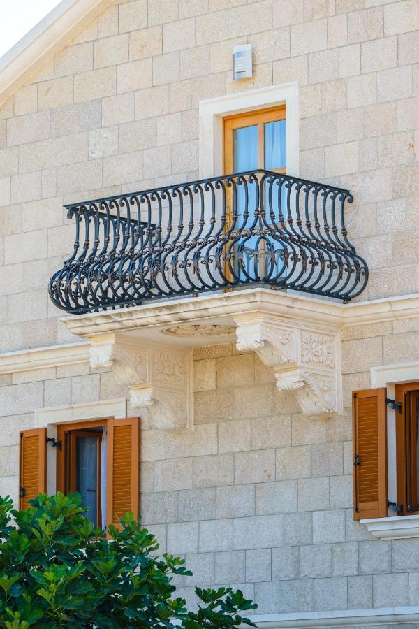 Villa Luxury Stone Nevija 2022 Private Milna (Brac)