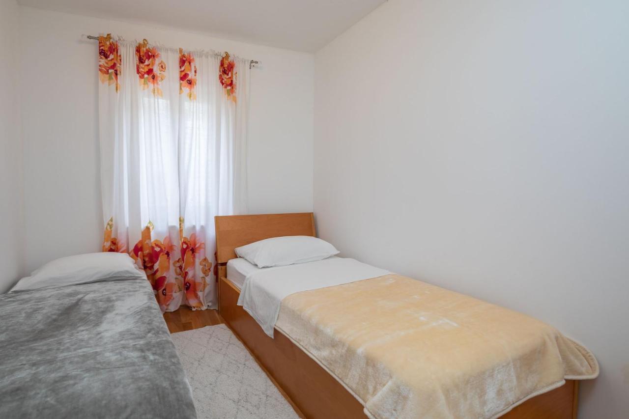 Vilă Luxury Stone Nevija 2022 Private *