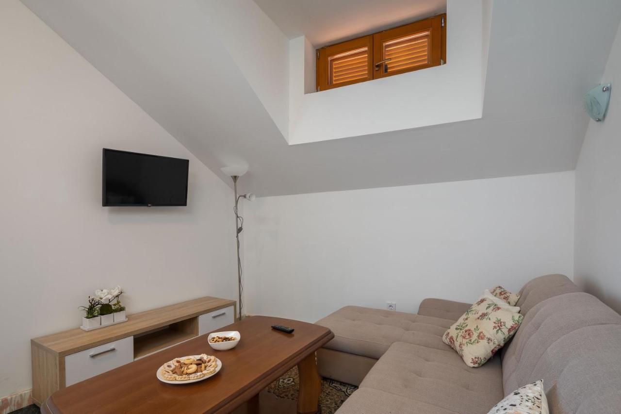 Villa Luxury Stone Nevija 2022 Private *