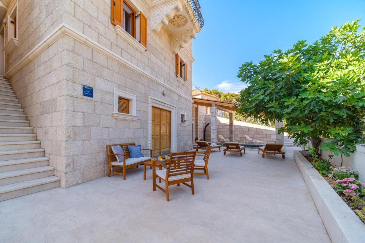 Luxury Stone Nevija 2022 Private Vilă Milna (Brac)