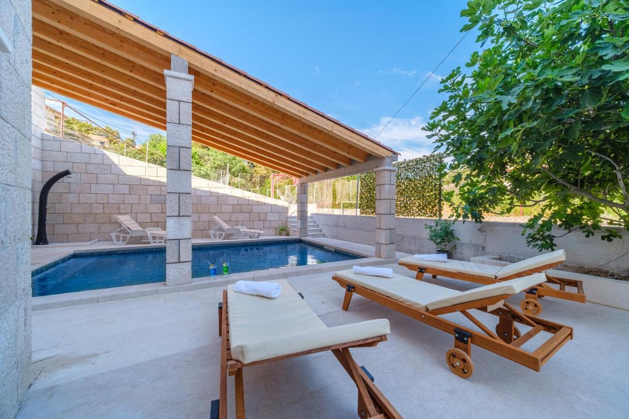 Luxury Stone Nevija 2022 Private *